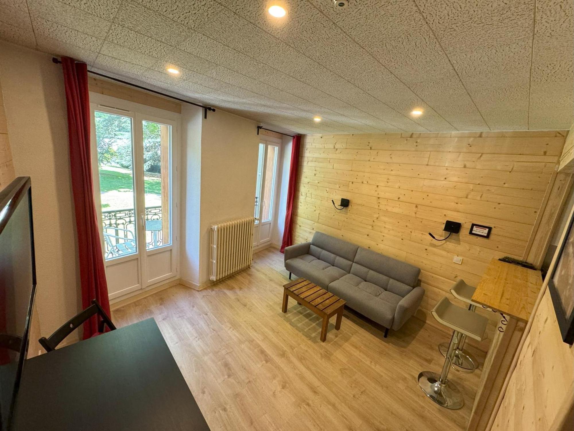 Le Petit Train Hotel Bagnères-de-Luchon